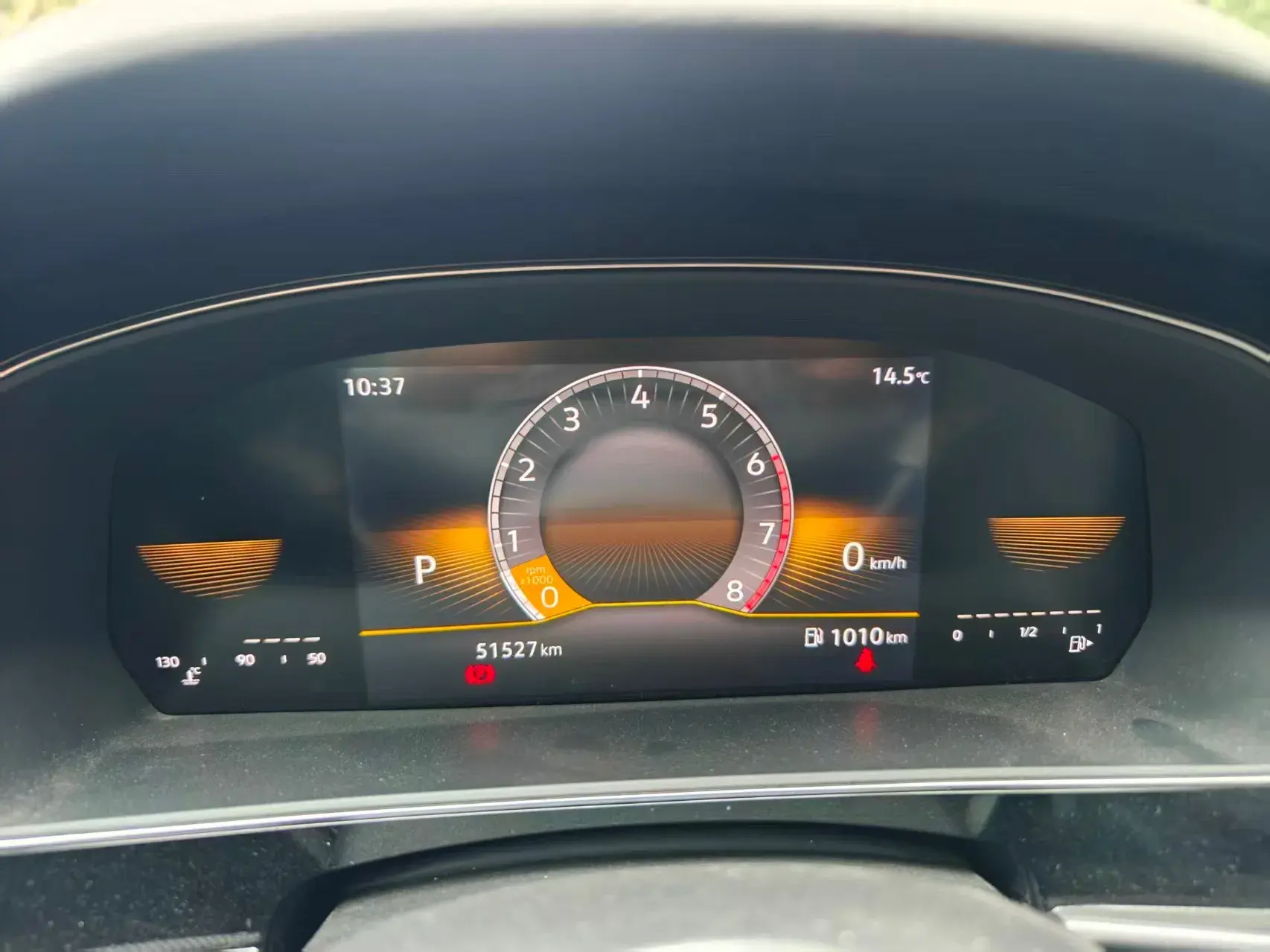 2023 VOLKSWAGEN PASSAT thumbnail 4