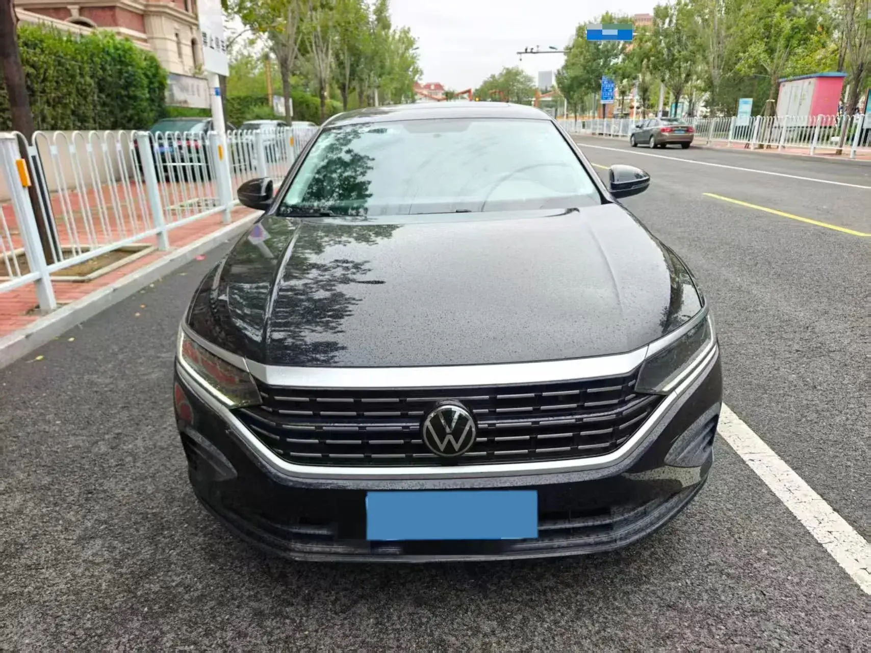 2023 VOLKSWAGEN PASSAT thumbnail 2