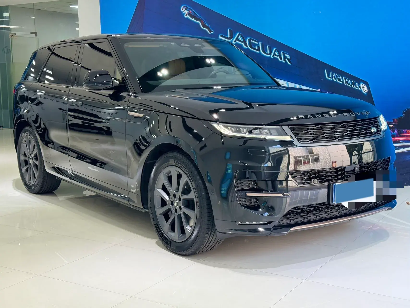 2024 LAND ROVER thumbnail 2