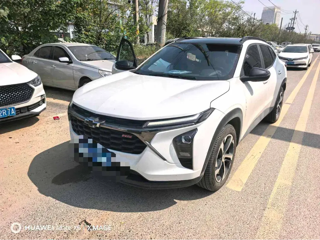 2022 CHEVROLET SEEKER view 1