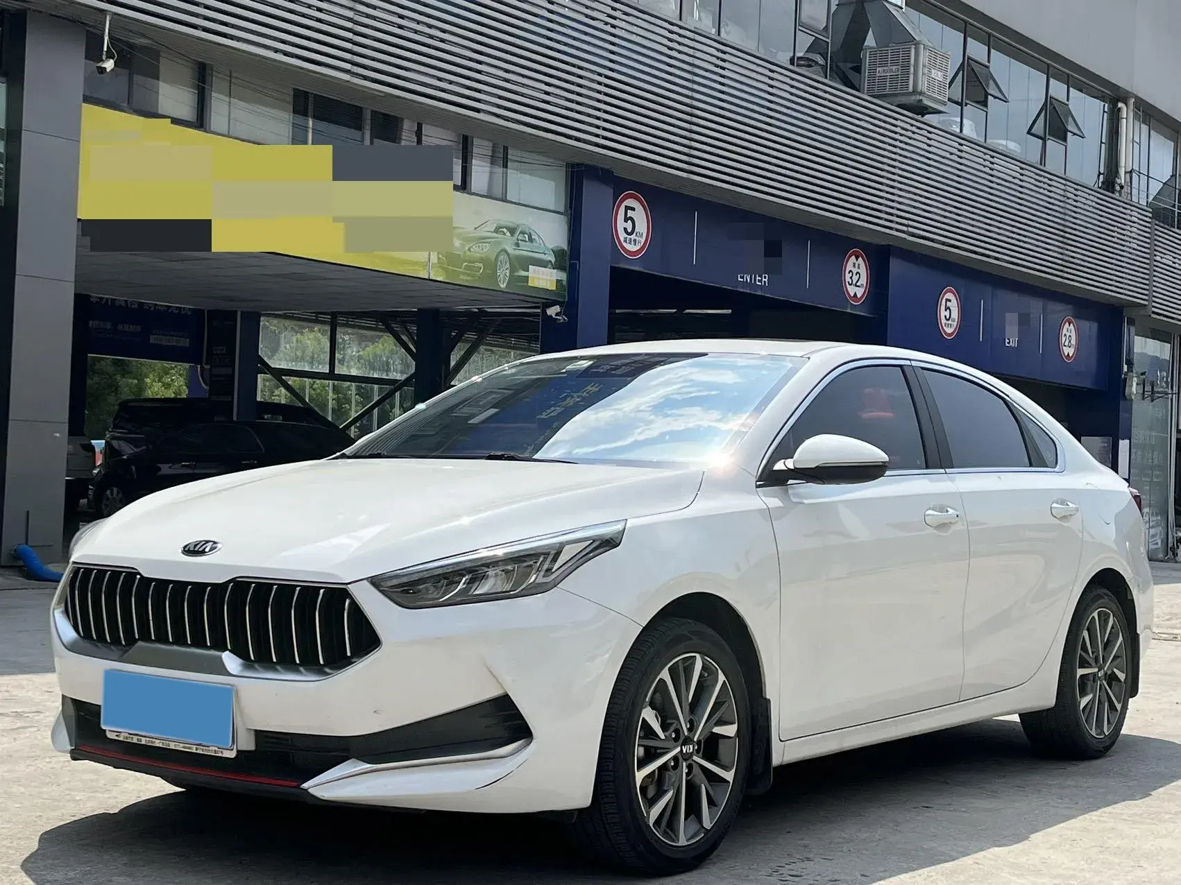 2020 KIA K3 view 1