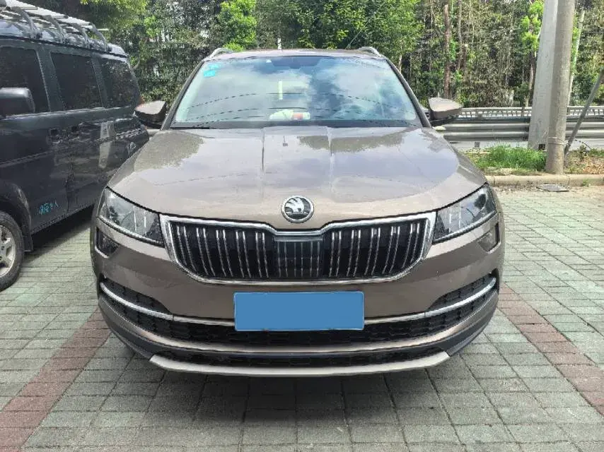2019 SKODA KAROQ thumbnail 2