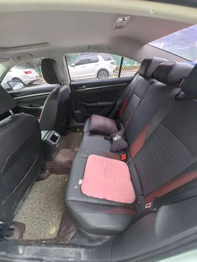 2019 VOLKSWAGEN BORA thumbnail 4