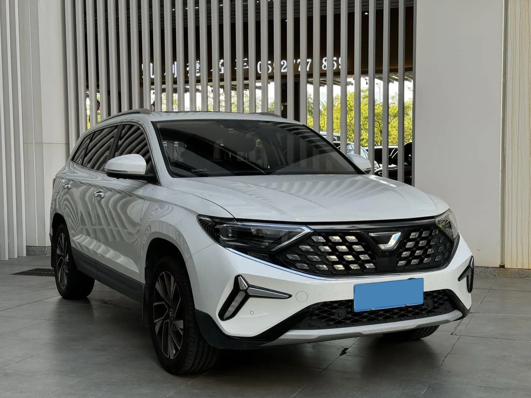 2023 JETTA VS7 thumbnail 3