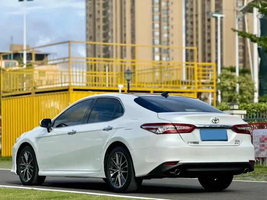 2021 TOYOTA CAMRY thumbnail 4