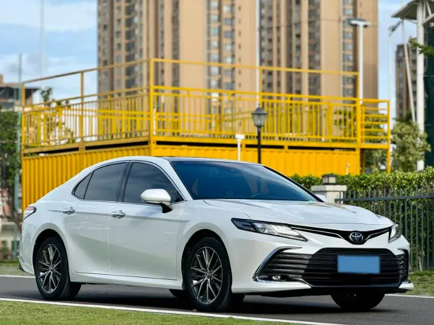 2021 TOYOTA CAMRY thumbnail 3