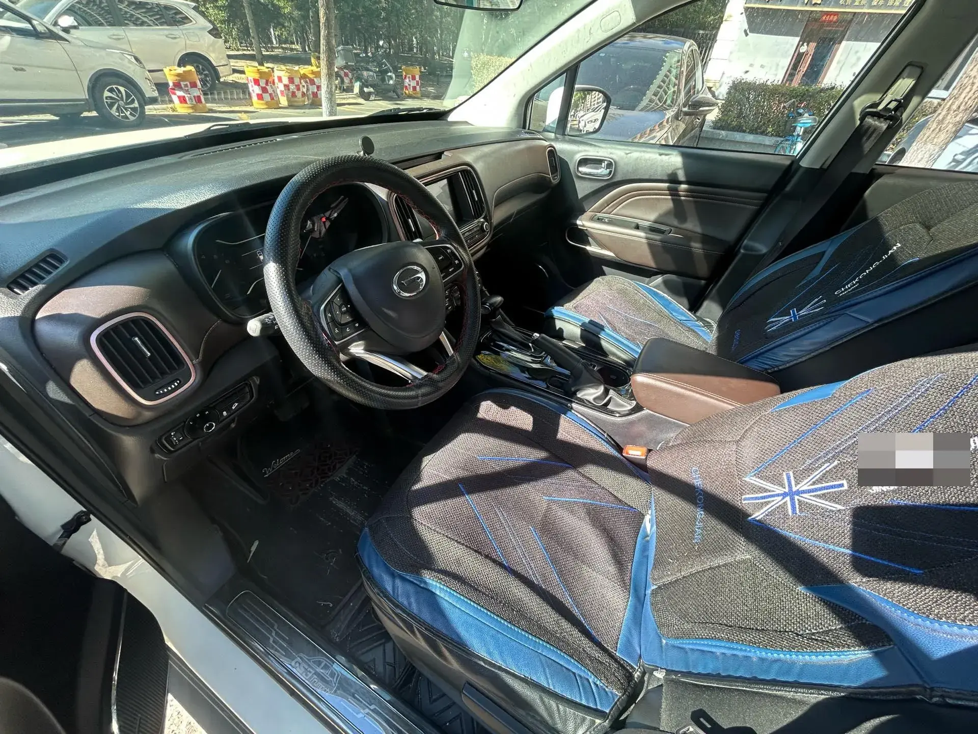 2017 GAC TRUMPCHI thumbnail 4