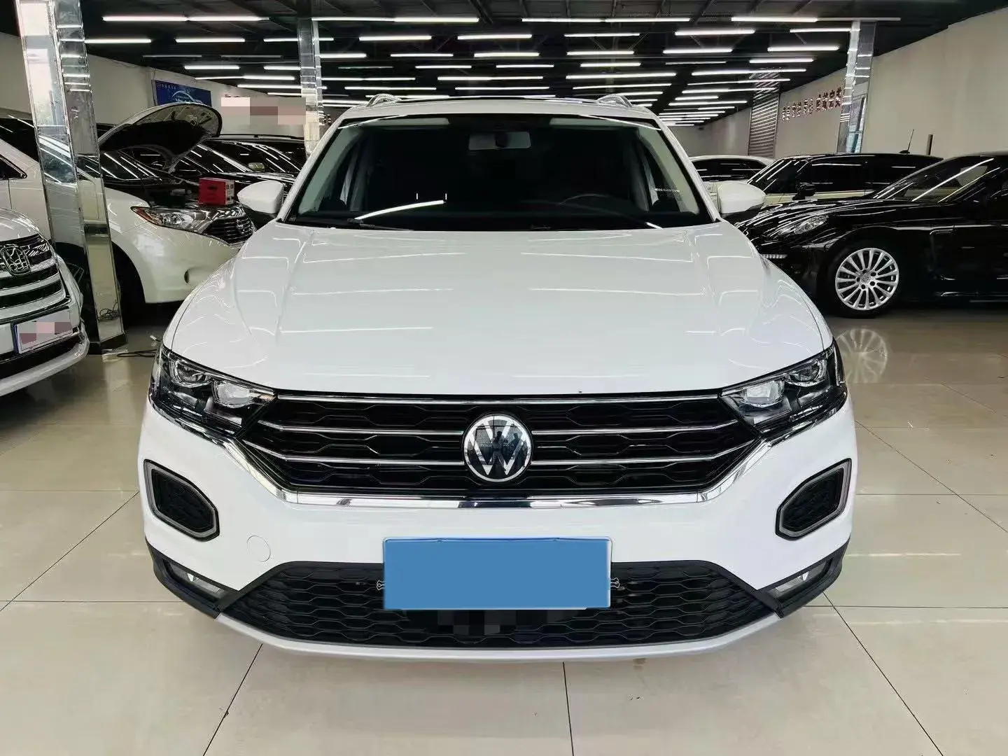 2021 VOLKSWAGEN T-ROC thumbnail 2