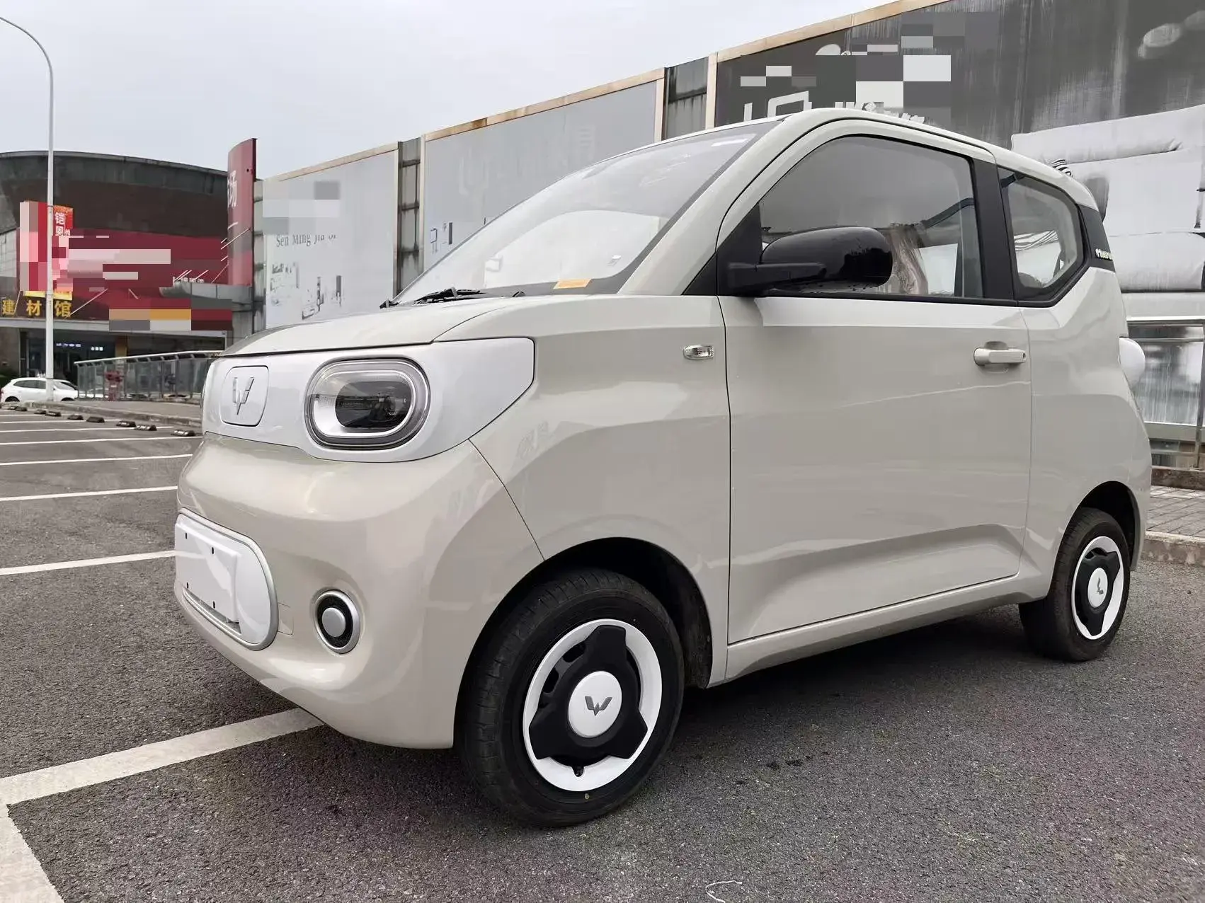 2024 WULING HONGGUANG view 1