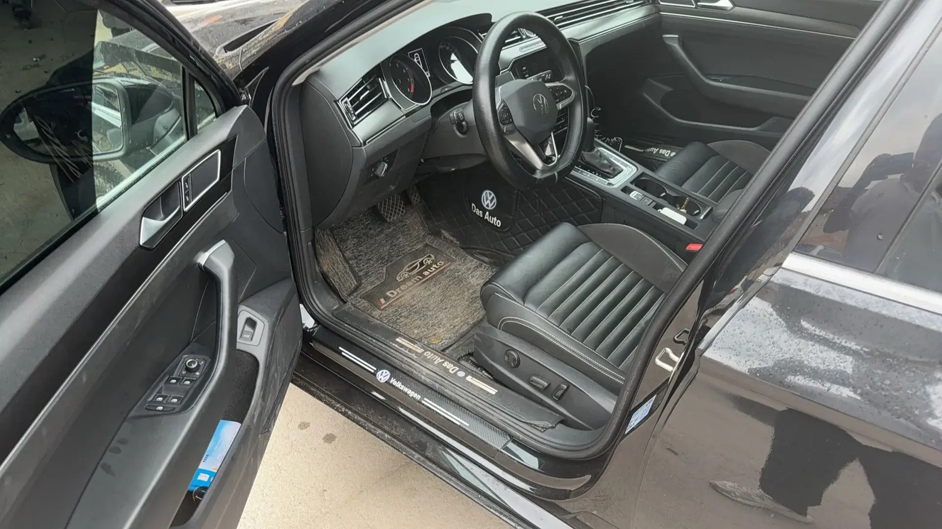 2023 VOLKSWAGEN MAGOTAN thumbnail 2