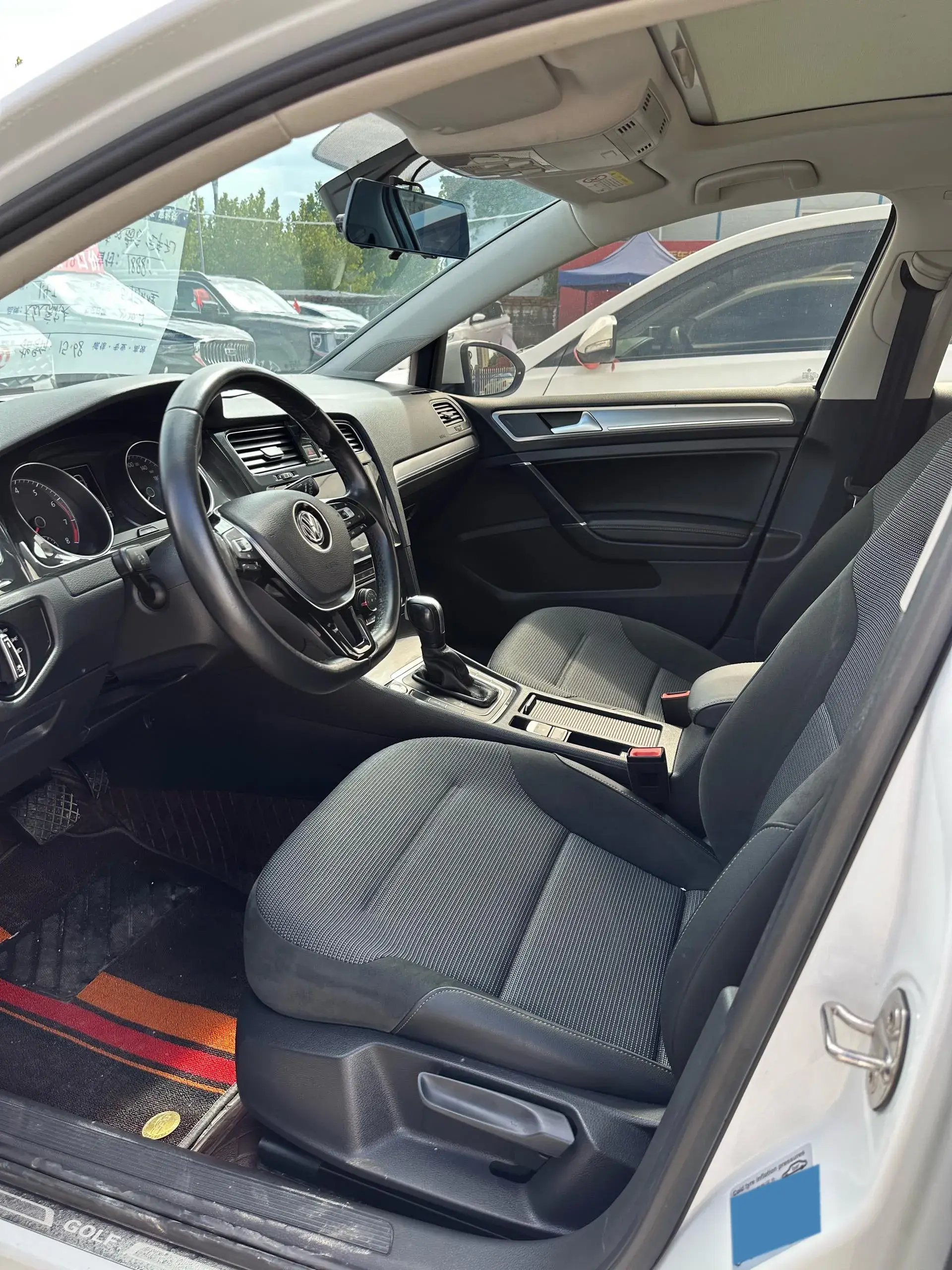 2020 VOLKSWAGEN GOLF thumbnail 4