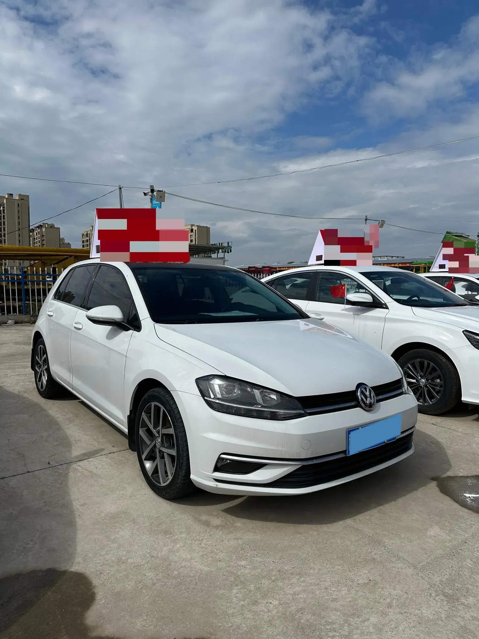 2020 VOLKSWAGEN GOLF thumbnail 3