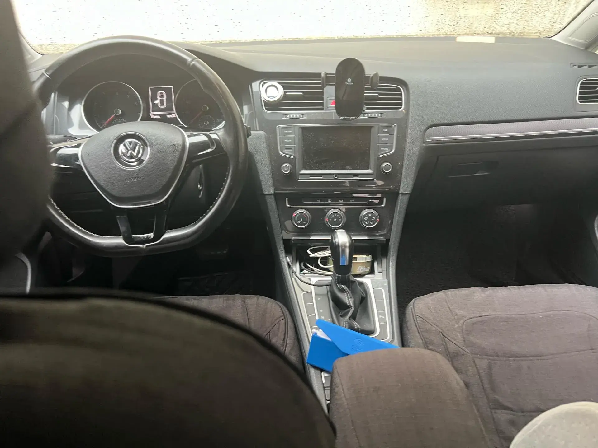 2017 VOLKSWAGEN GOLF thumbnail 4