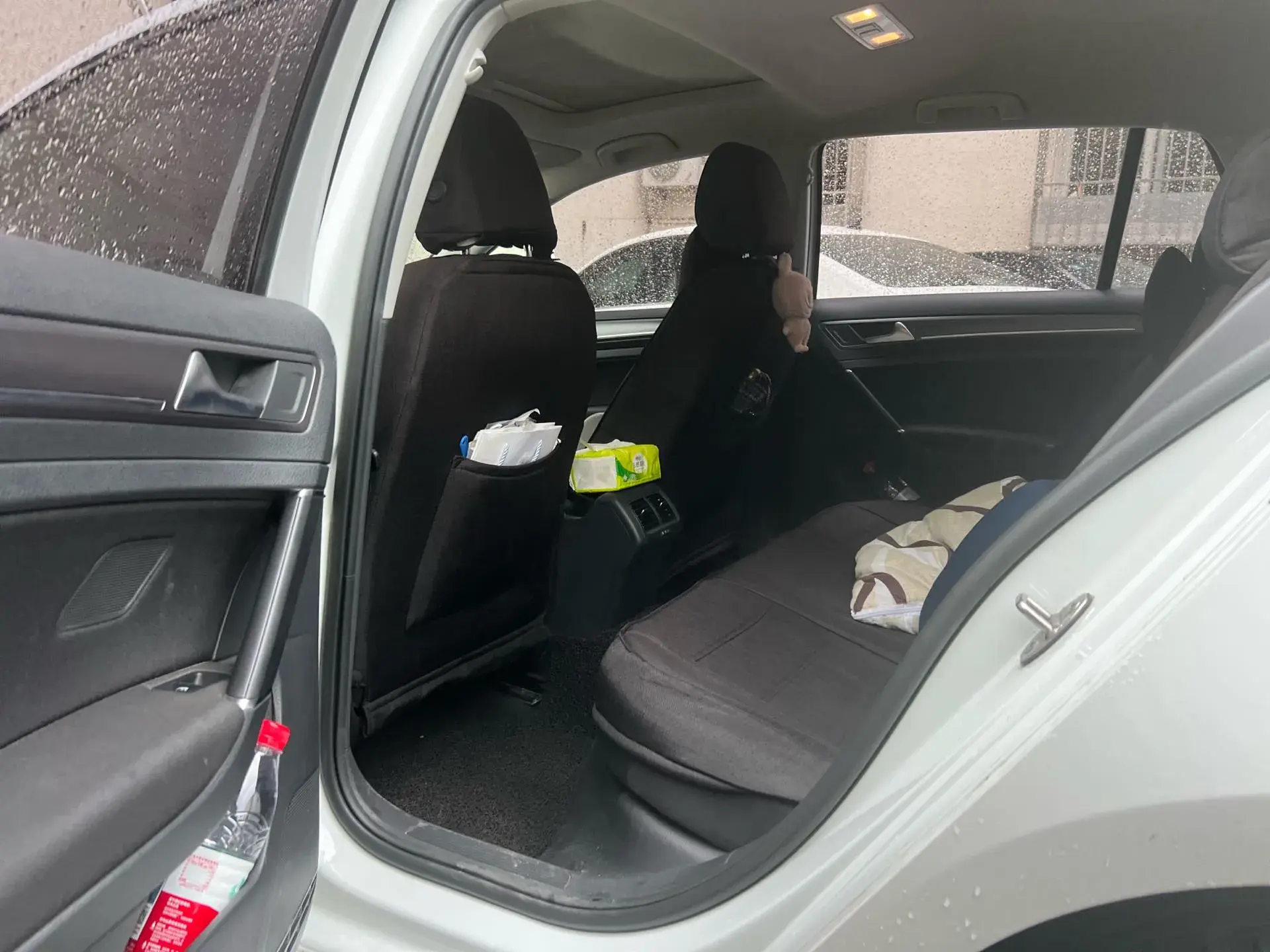 2017 VOLKSWAGEN GOLF thumbnail 3