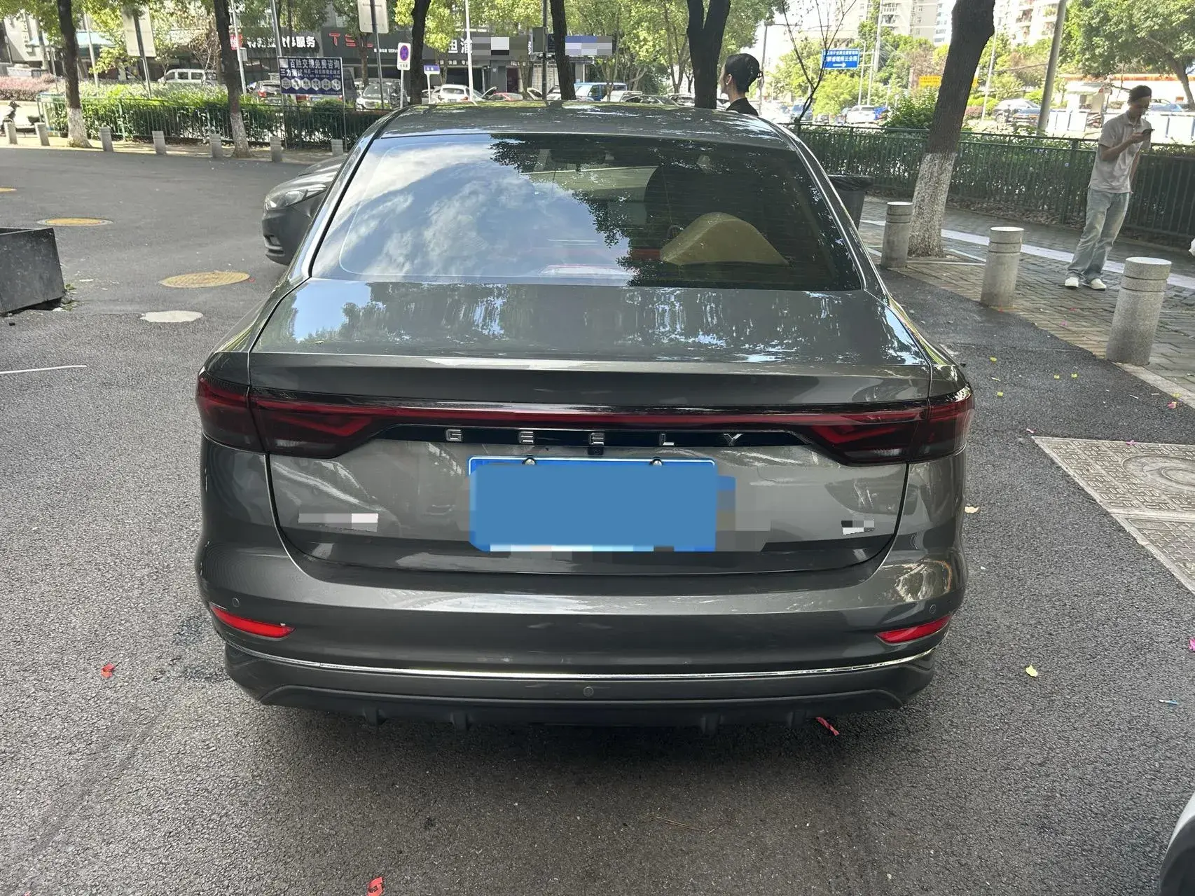 2022 GEELY EMGRAND thumbnail 3