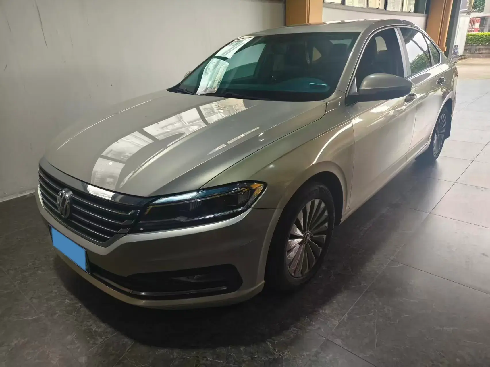 2018 VOLKSWAGEN LAVIDA view 1