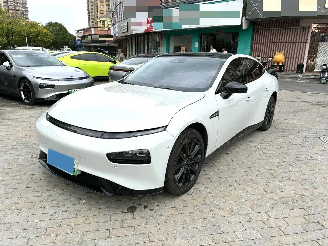 2021 XPENG P7 view 1