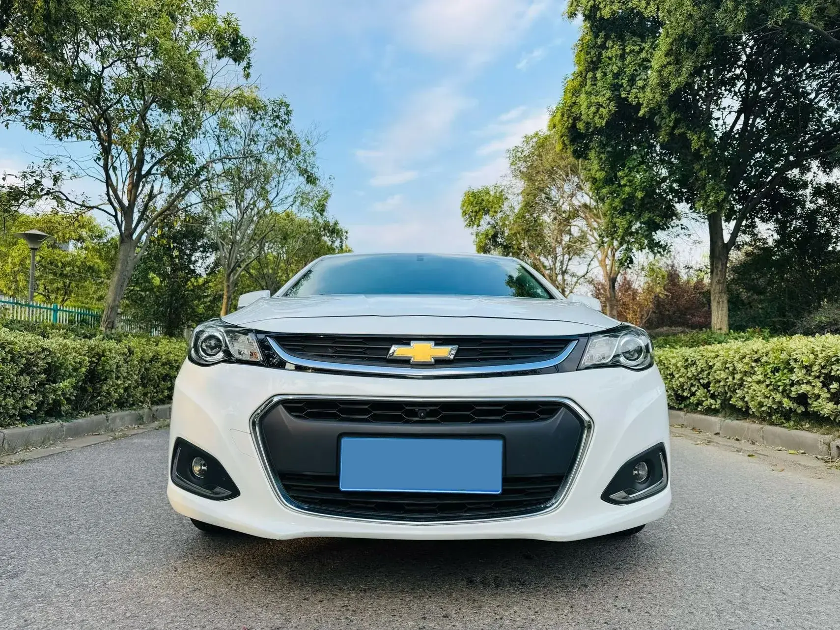 2018 CHEVROLET MALIBU thumbnail 2