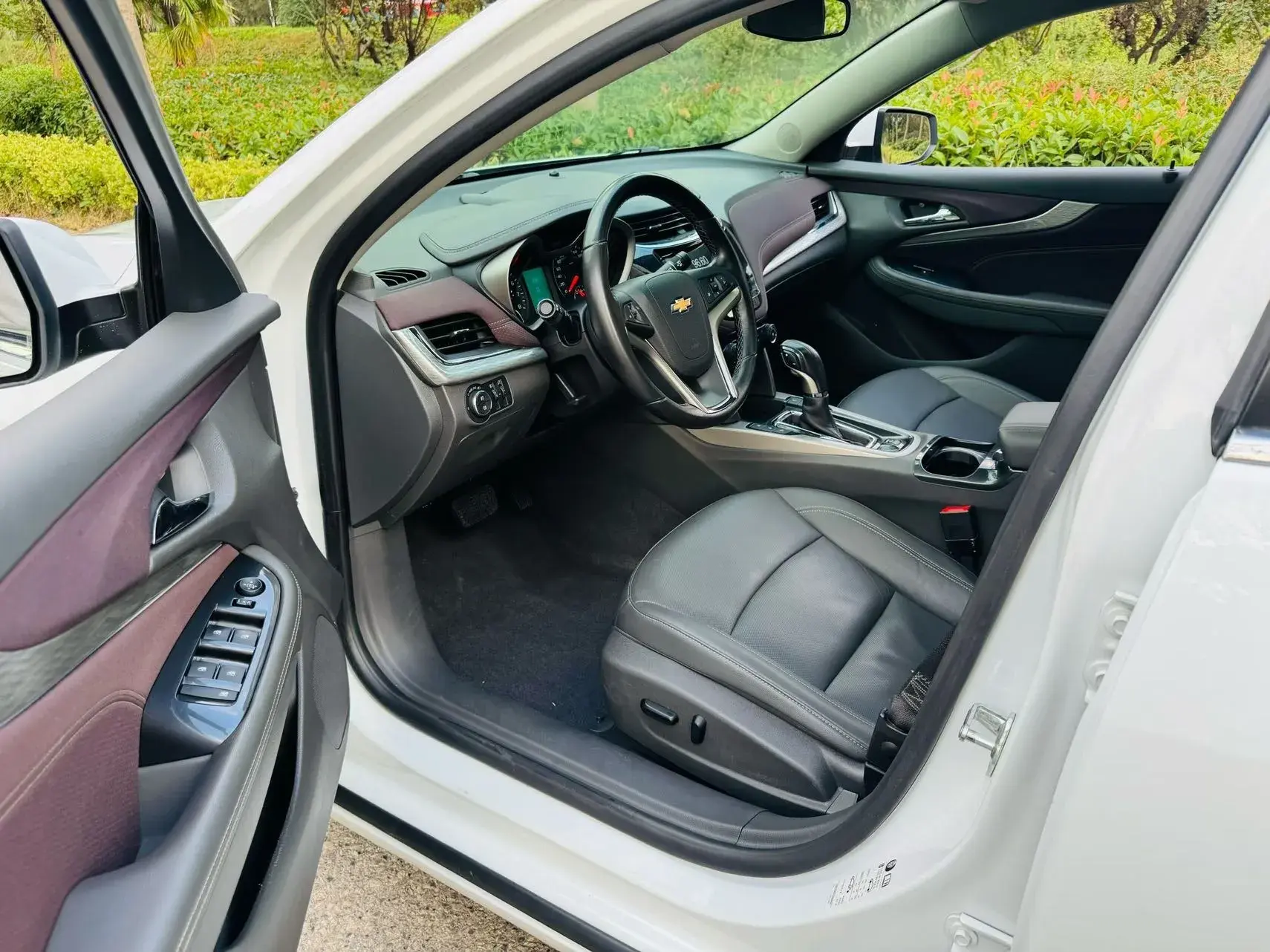 2018 CHEVROLET MALIBU thumbnail 4