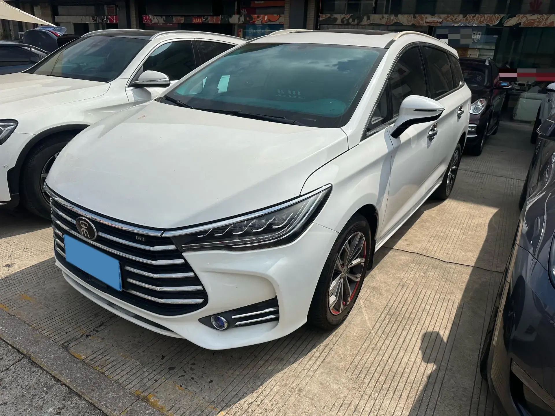 2019 BYD SONG view 1