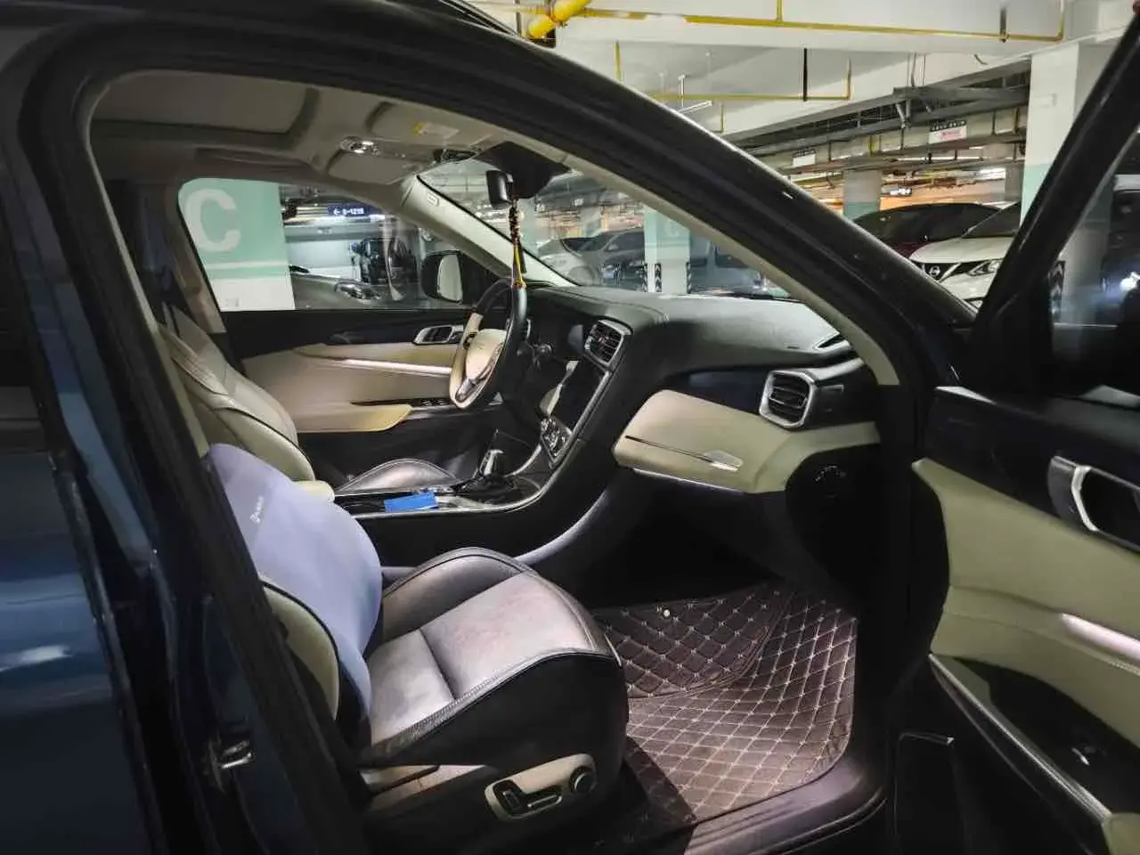 2017 LYNK&CO 01 thumbnail 2