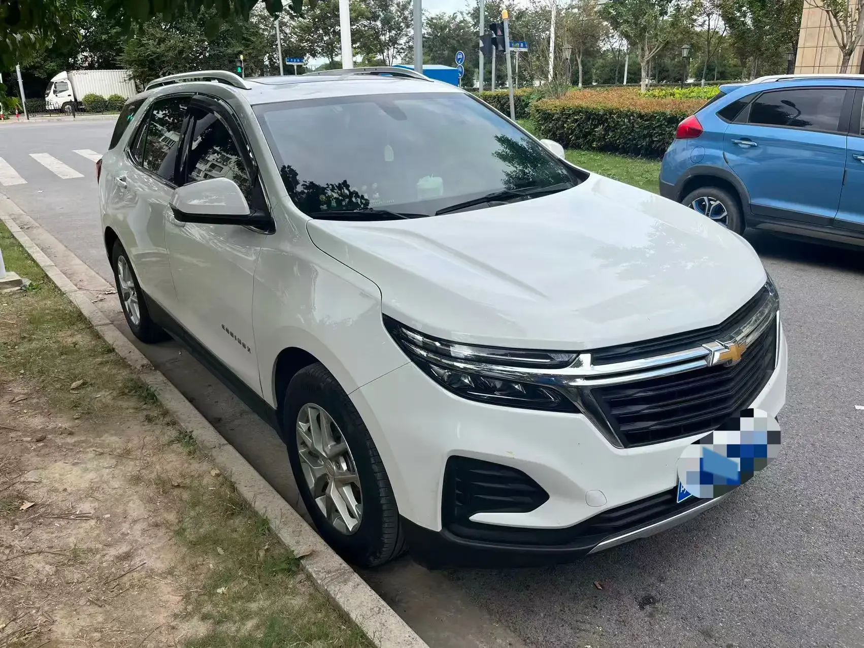 2022 CHEVROLET EQUINOX thumbnail 3