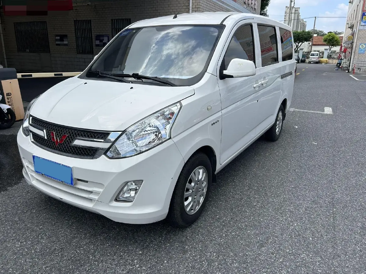 2016 WuLing RongGuang V 1.5L 112HP L4 5MT