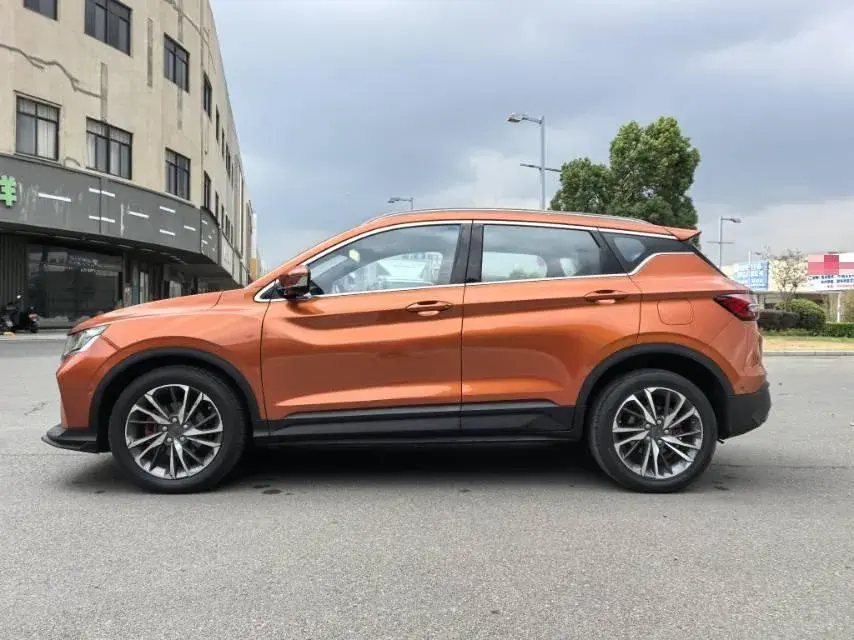 2019 GEELY COOLRAY thumbnail 3