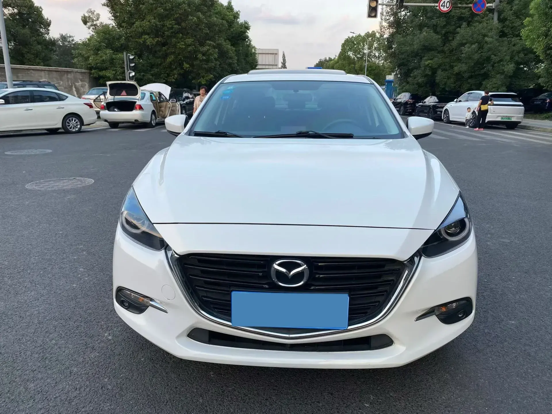 2017 MAZDA 3 thumbnail 2