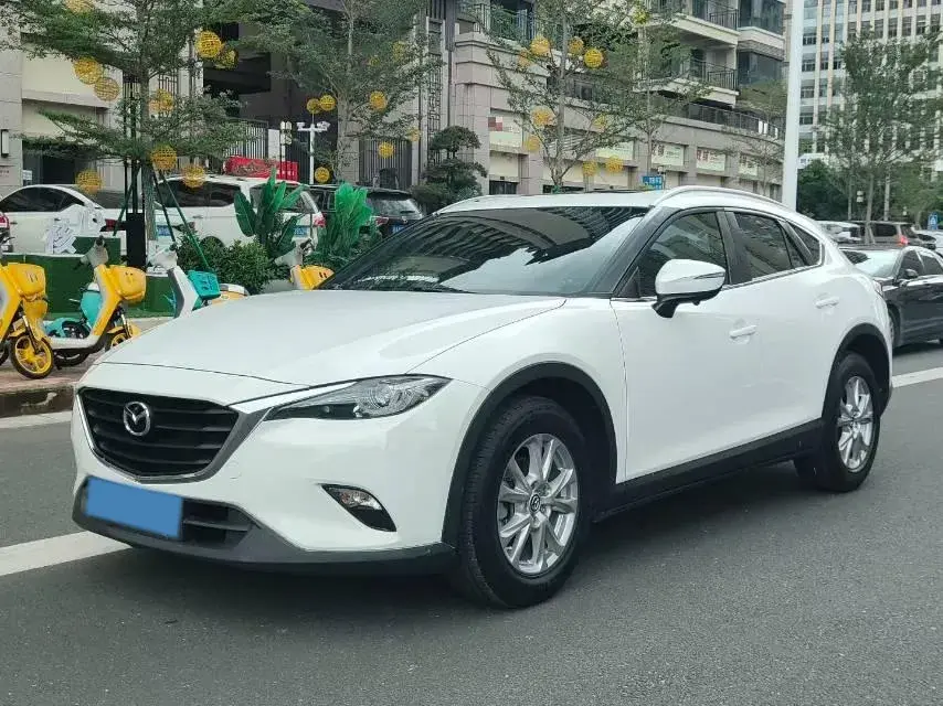 2018 MAZDA CX-4 view 1