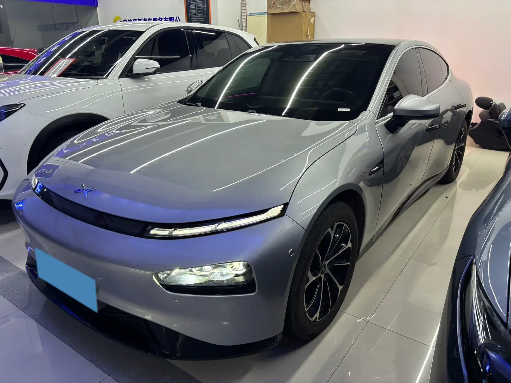 2022 XPENG P7 view 1