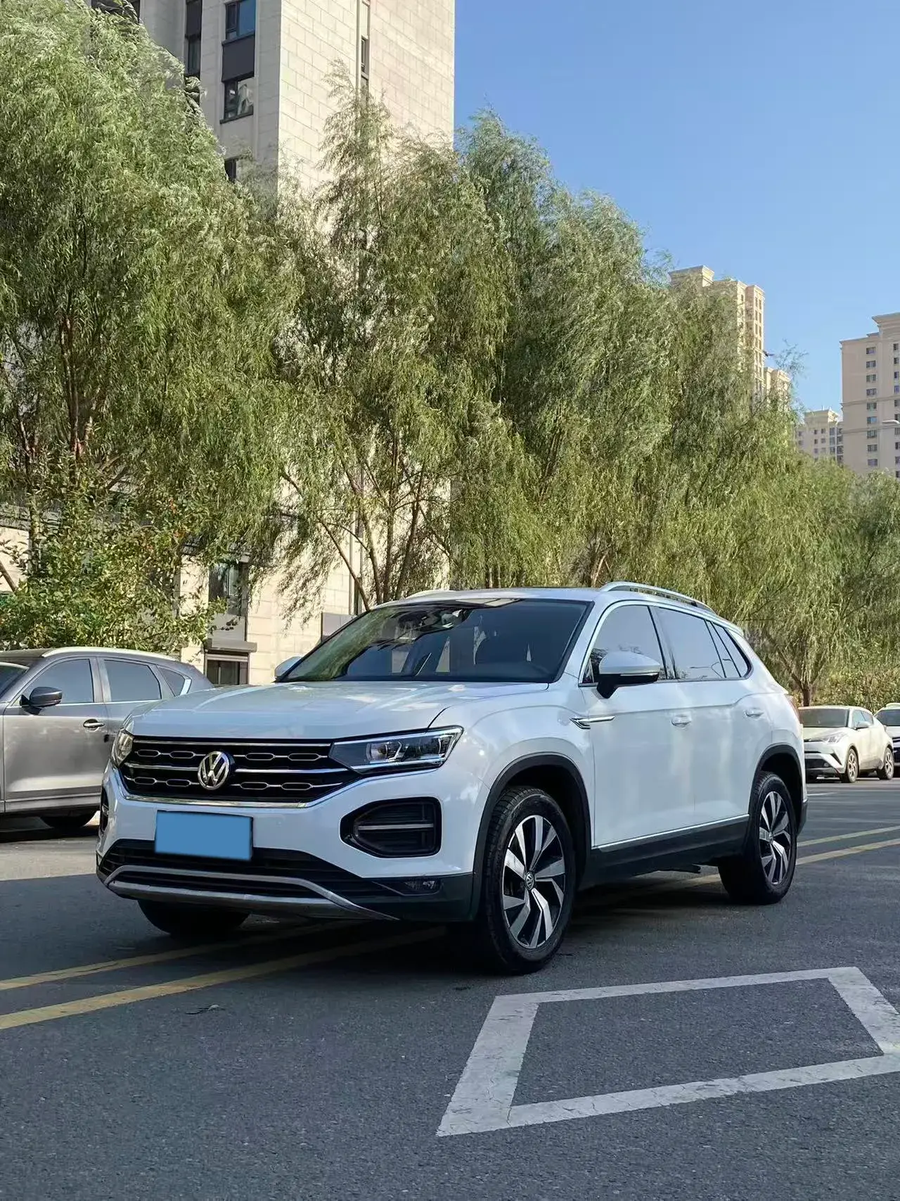 2019 VOLKSWAGEN TAYRON view 1