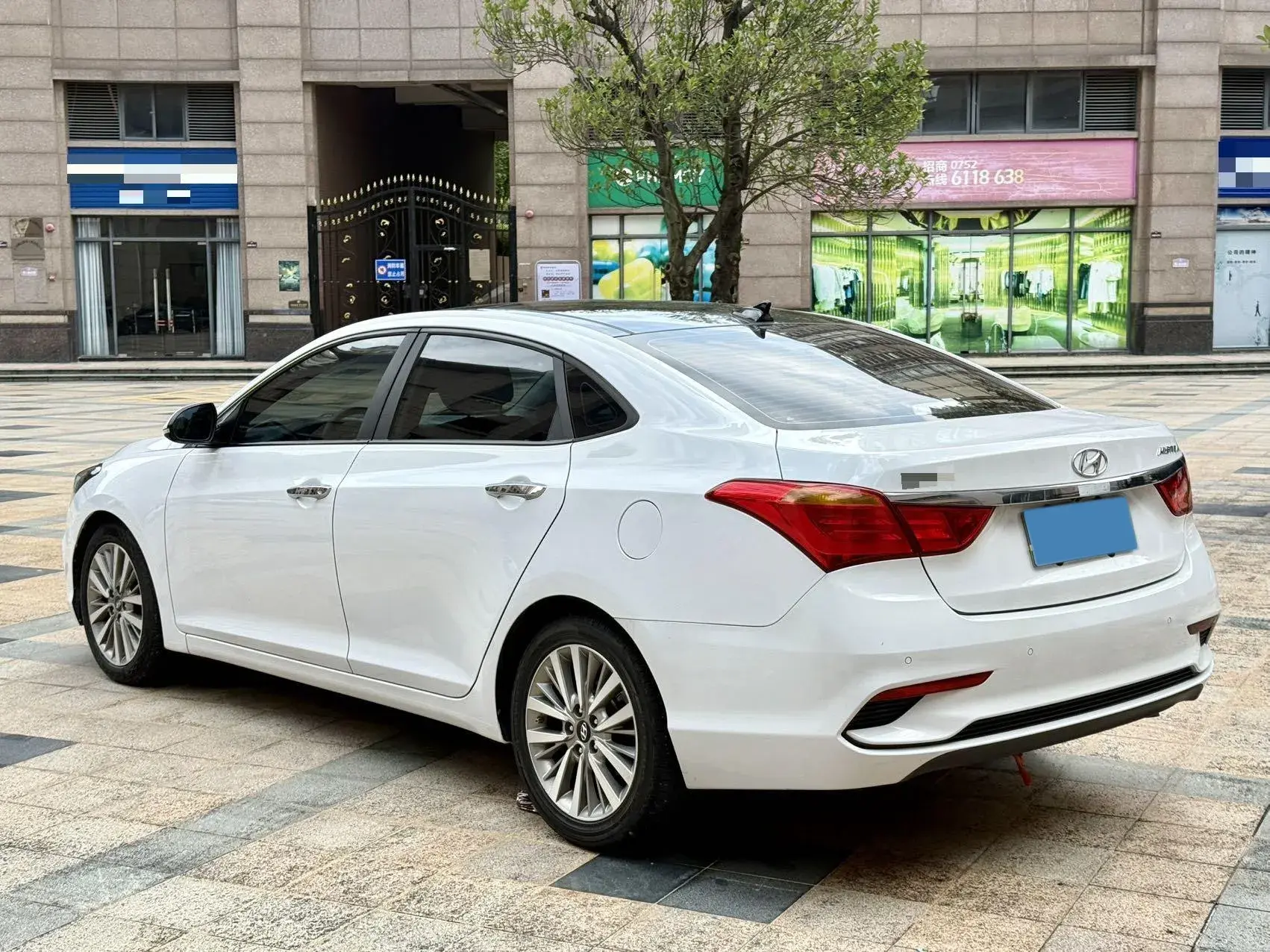 2017 HYUNDAI MISTRA thumbnail 4