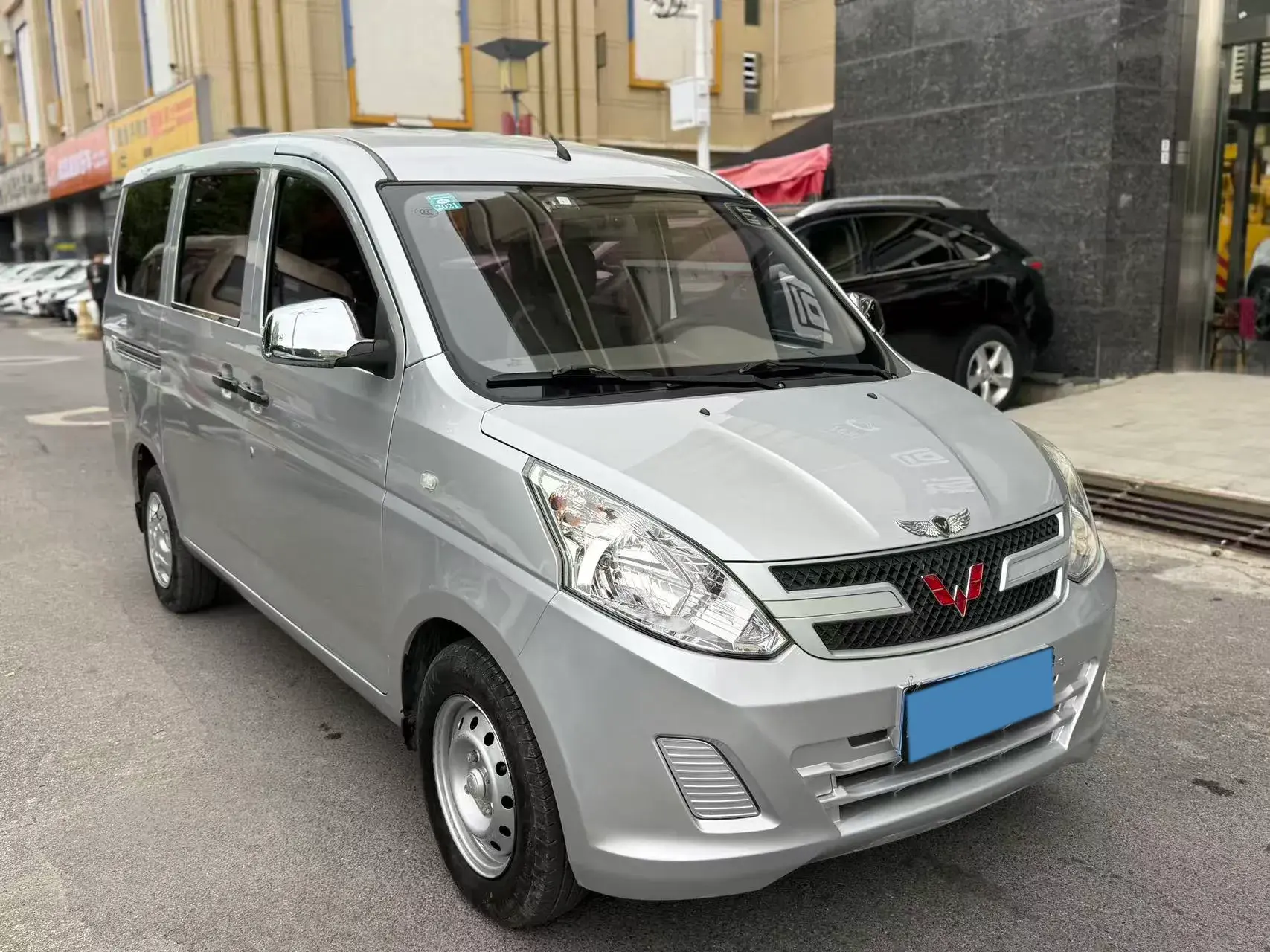 2018 WULING RONGGUANG thumbnail 3