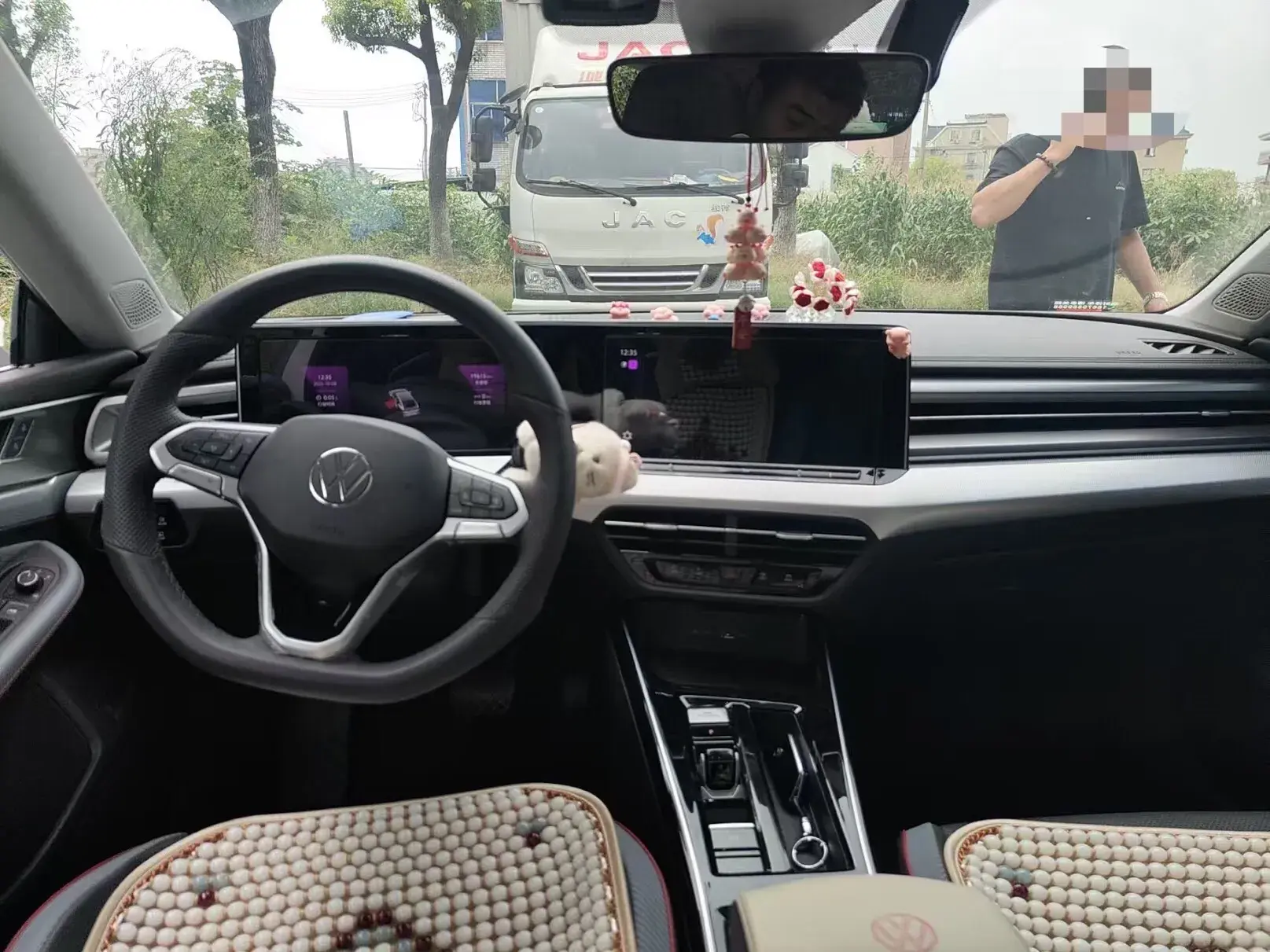 2025 VOLKSWAGEN LAMANDO thumbnail 4