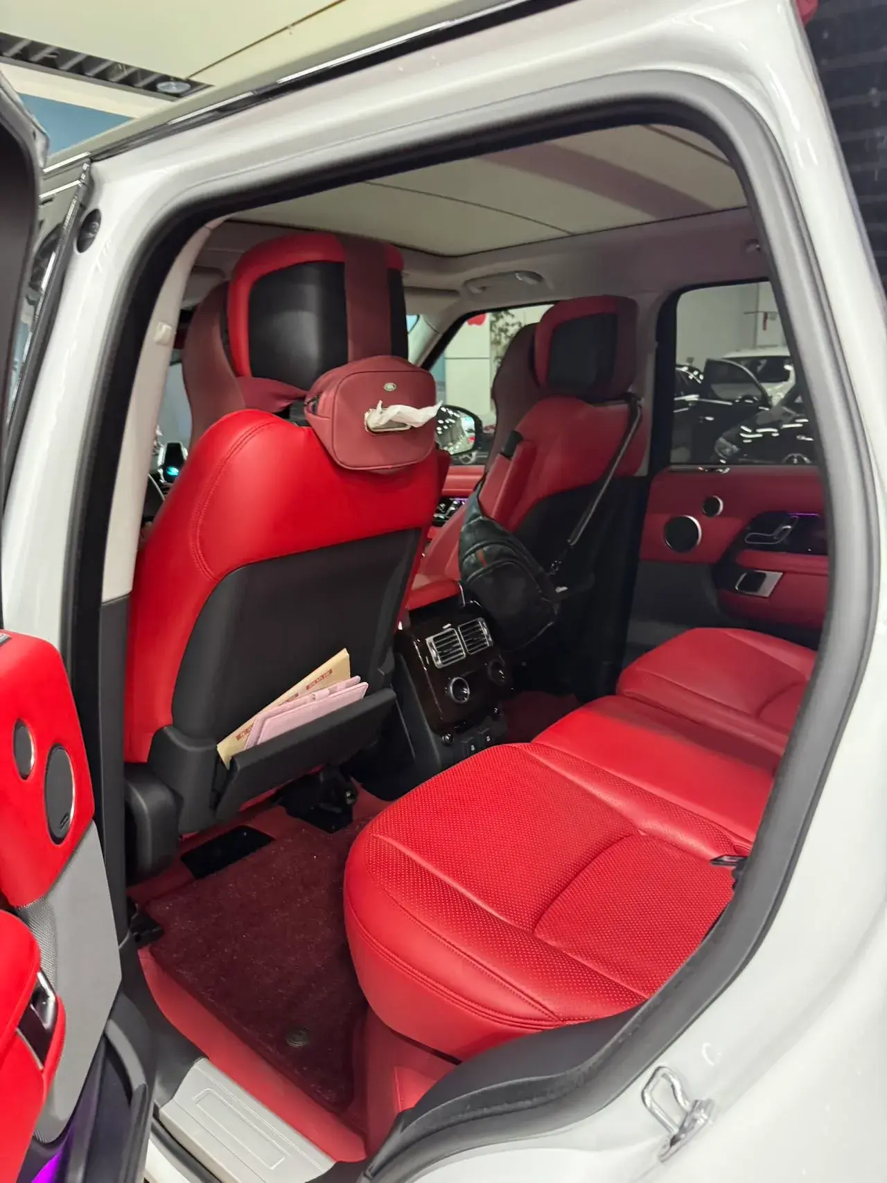 2020 LAND ROVER thumbnail 4