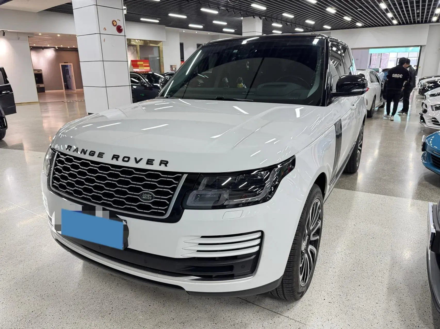 2020 LAND ROVER view 1