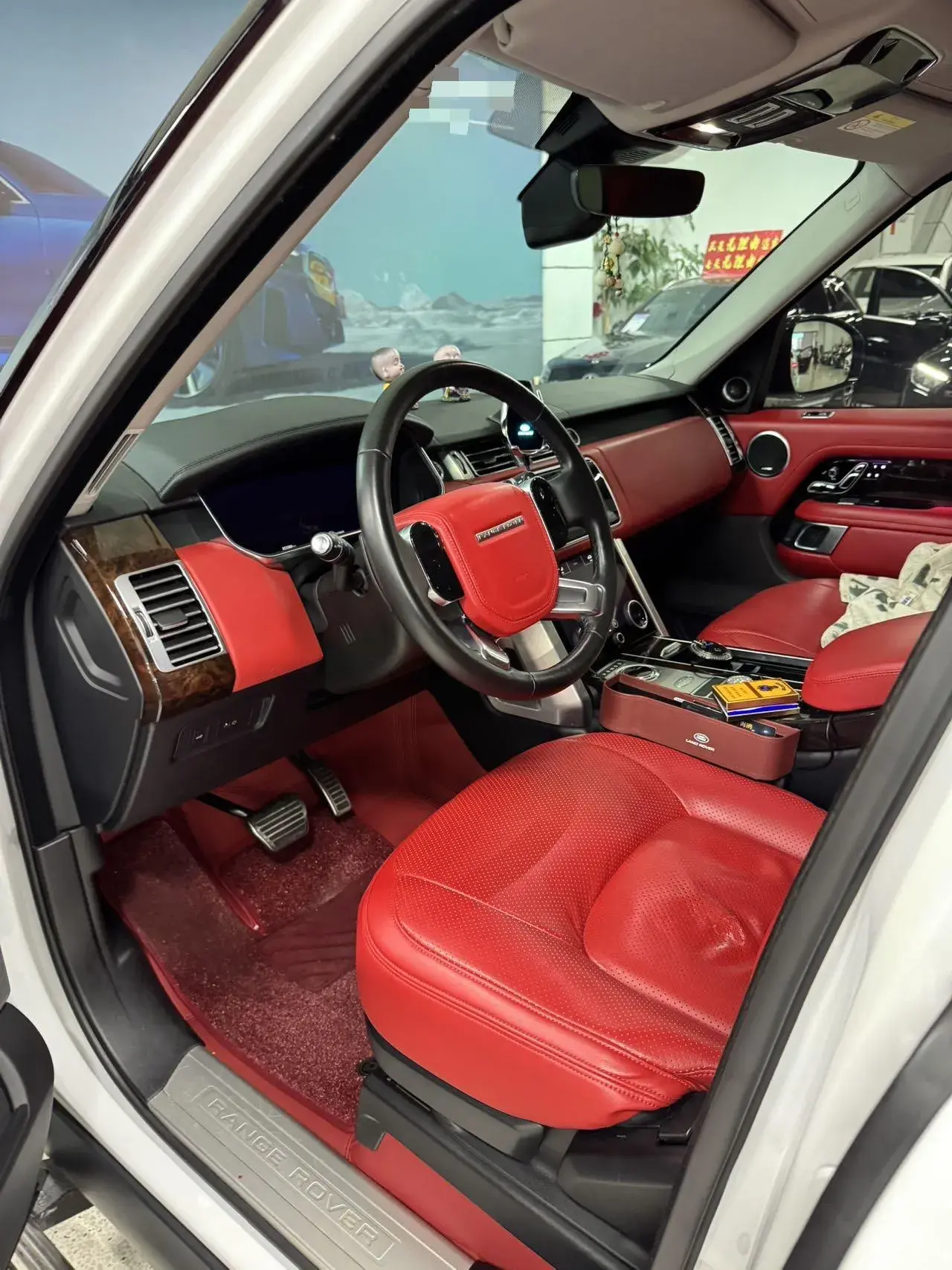 2020 LAND ROVER thumbnail 3