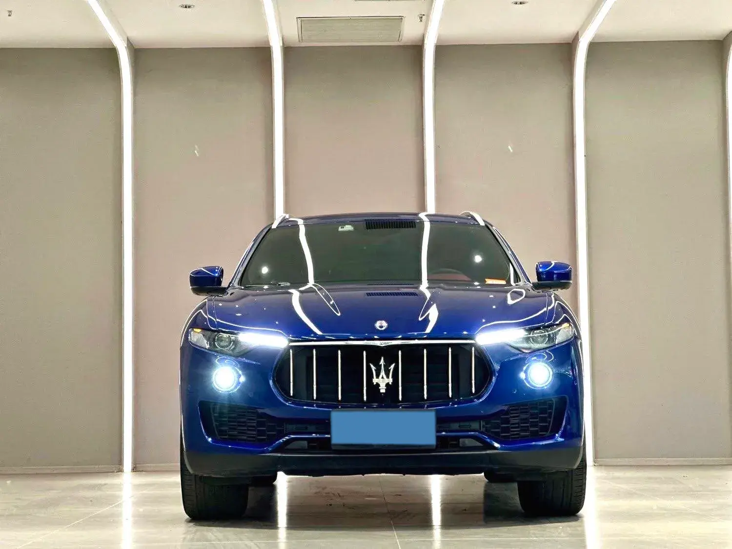2021 MASERATI LEVANTE thumbnail 2
