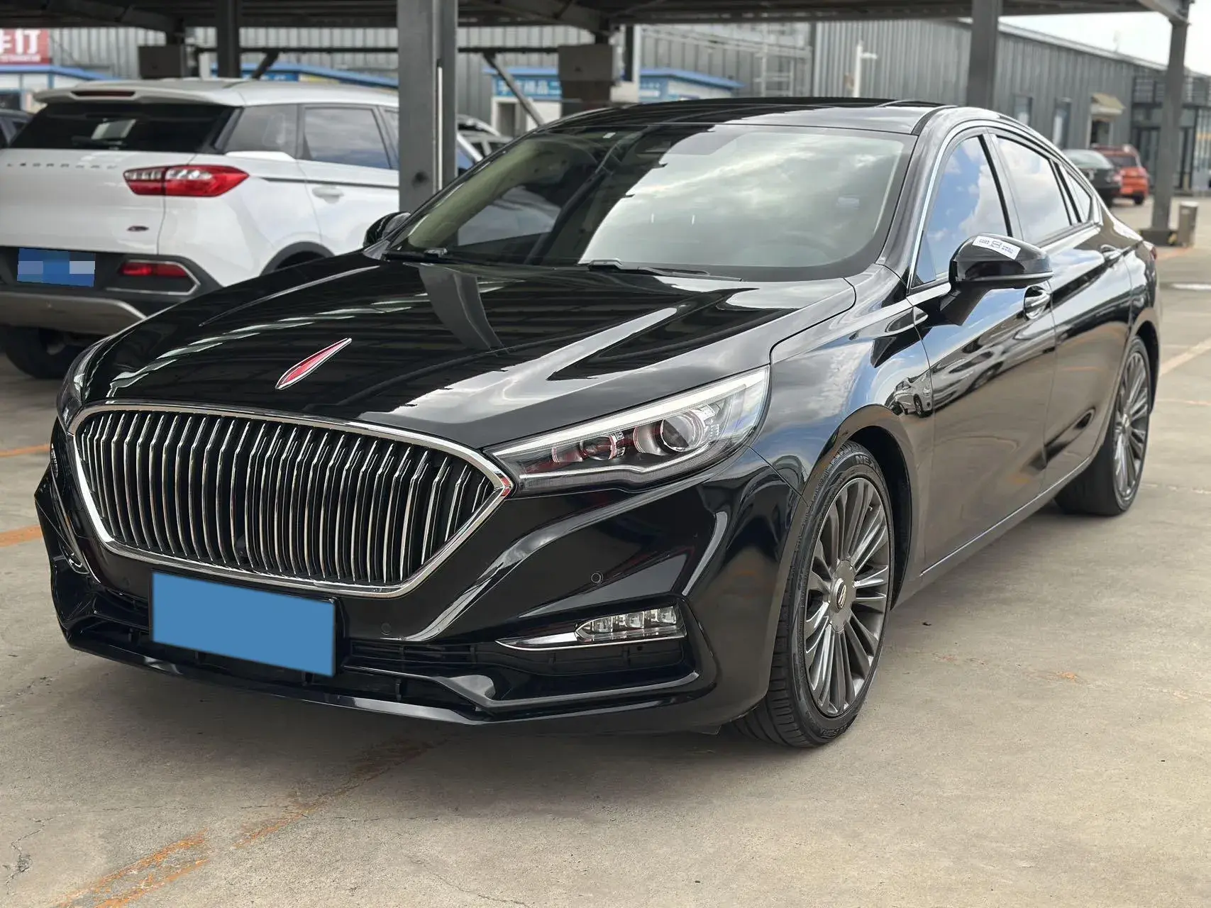 2019 HONGQI H5 view 1