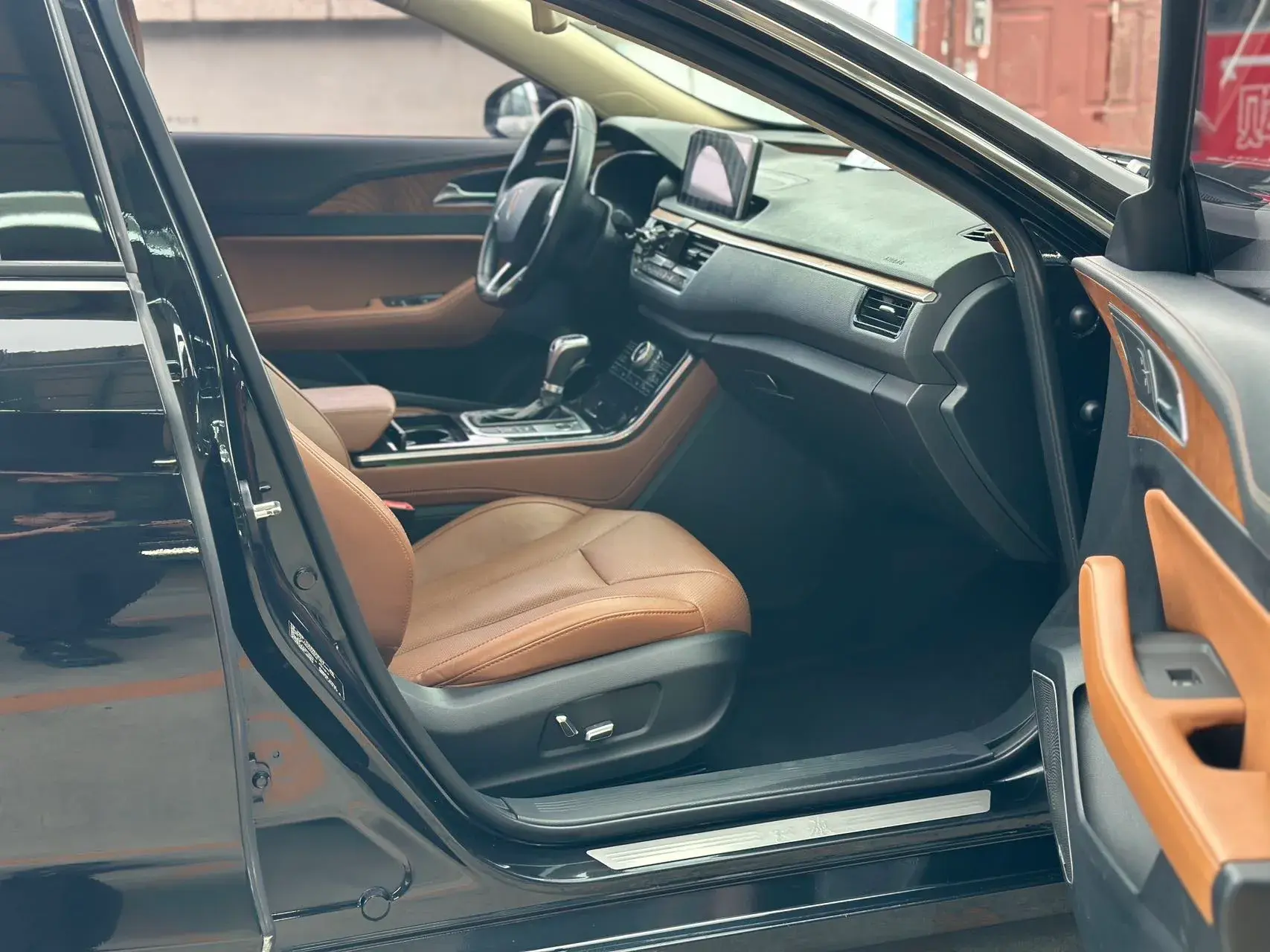 2019 HONGQI H5 thumbnail 4