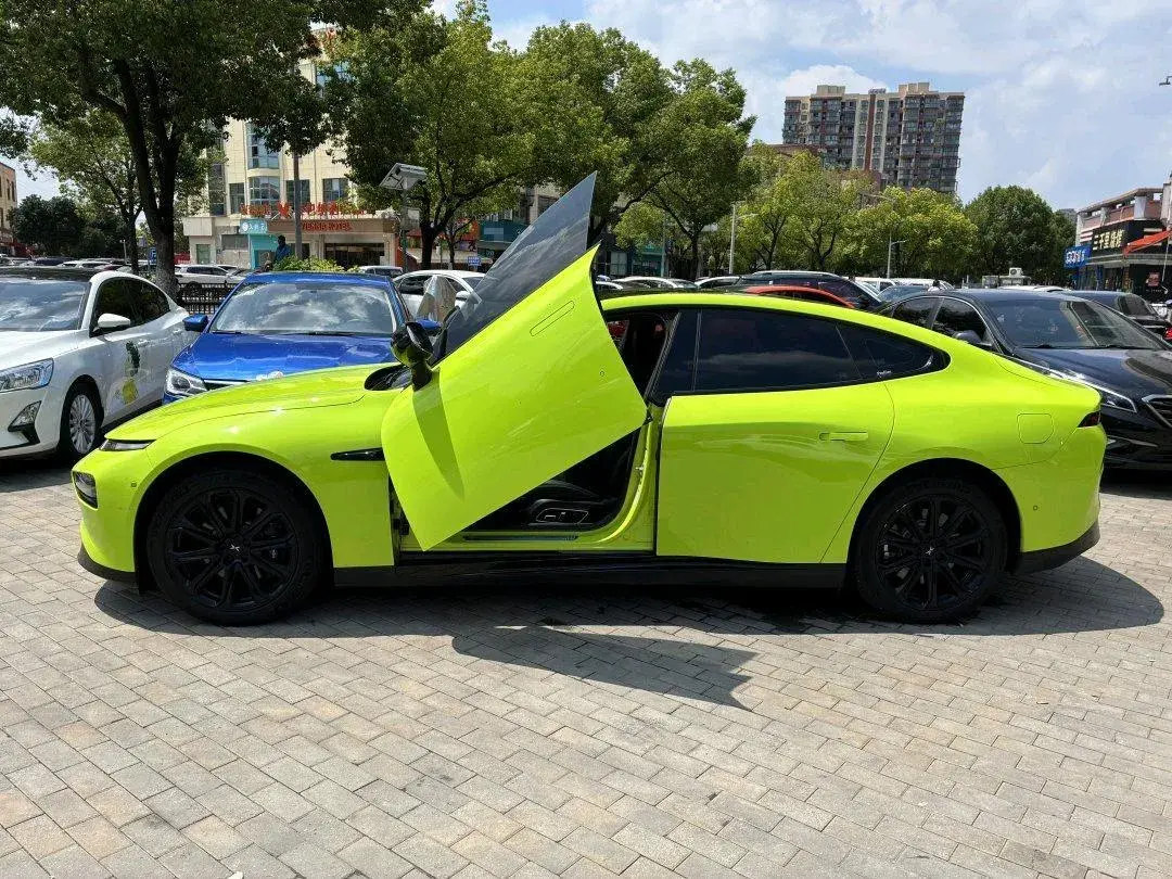 2021 XPENG P7 thumbnail 2