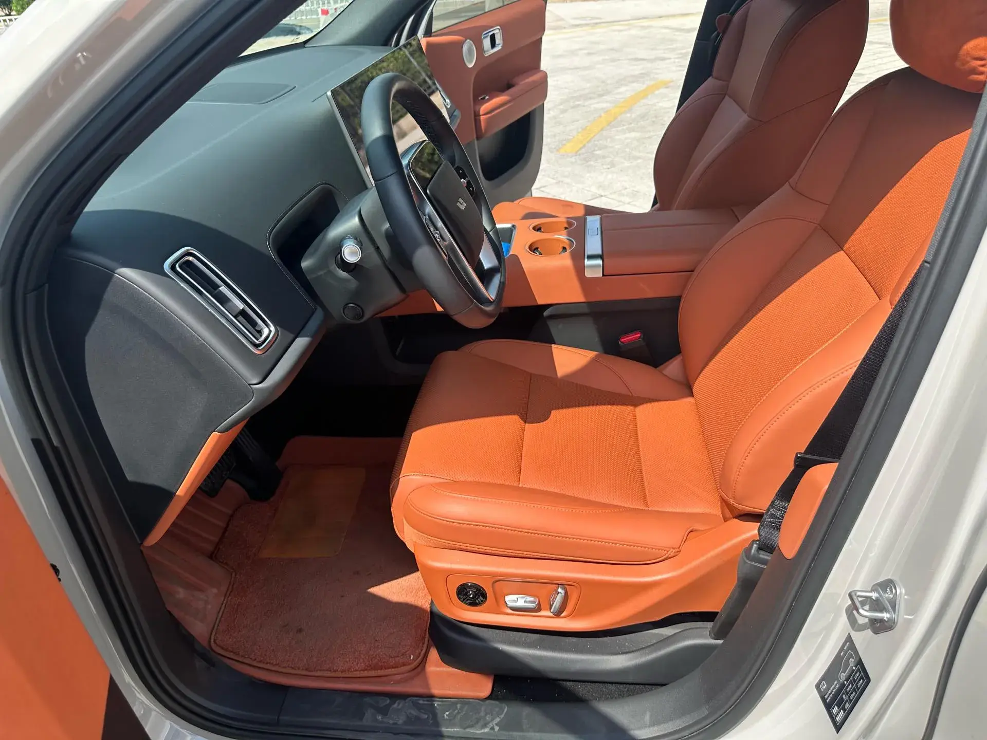 2024 LI L6 thumbnail 4