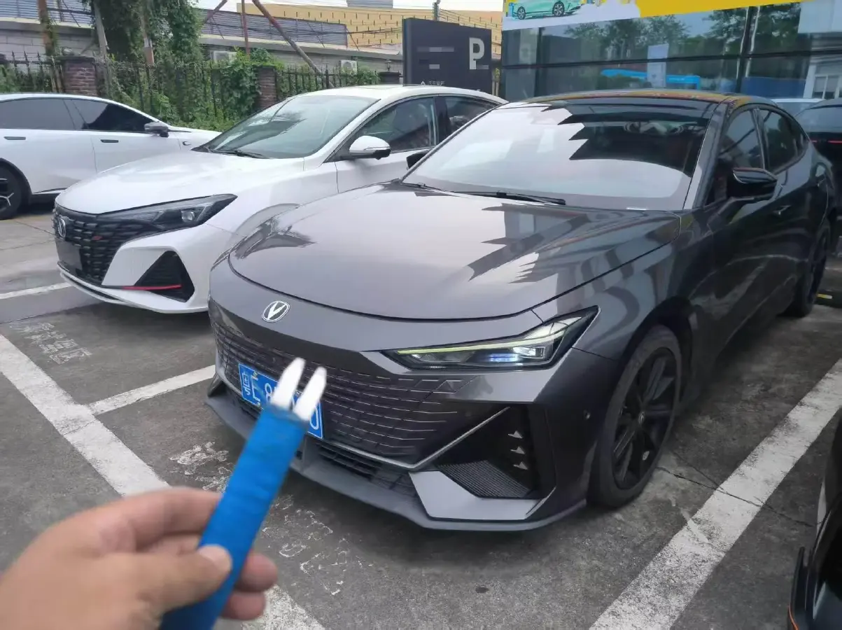 2022 ChangAn UNI-V 1.5T 188HP L4 7DCT