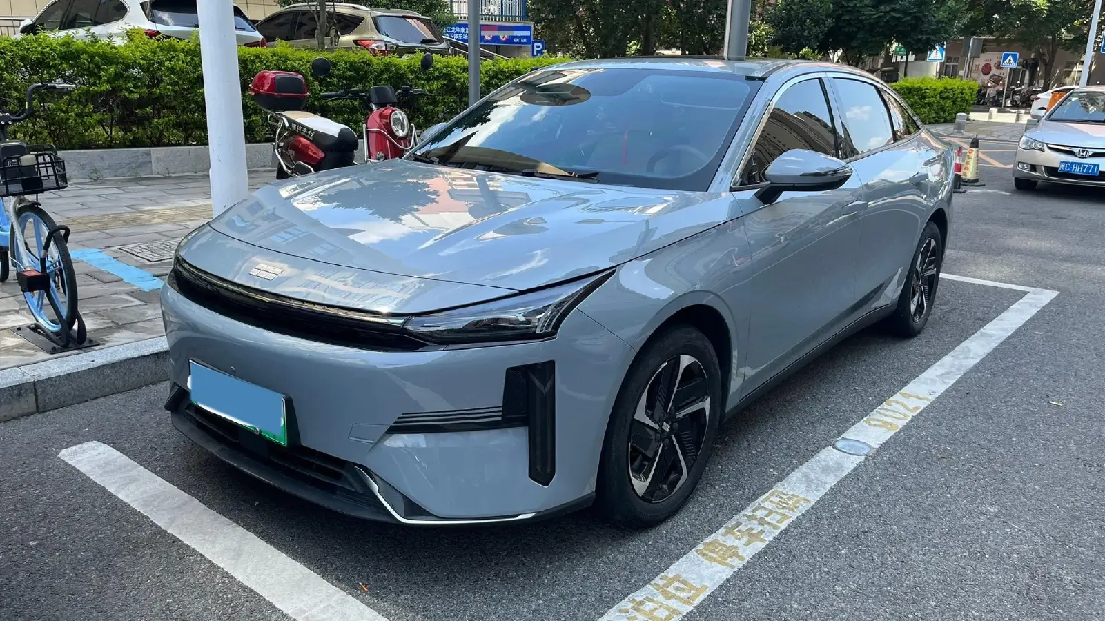 2023 Geely Galaxy L6 1.5T 163HP L4 3DHT PHEV