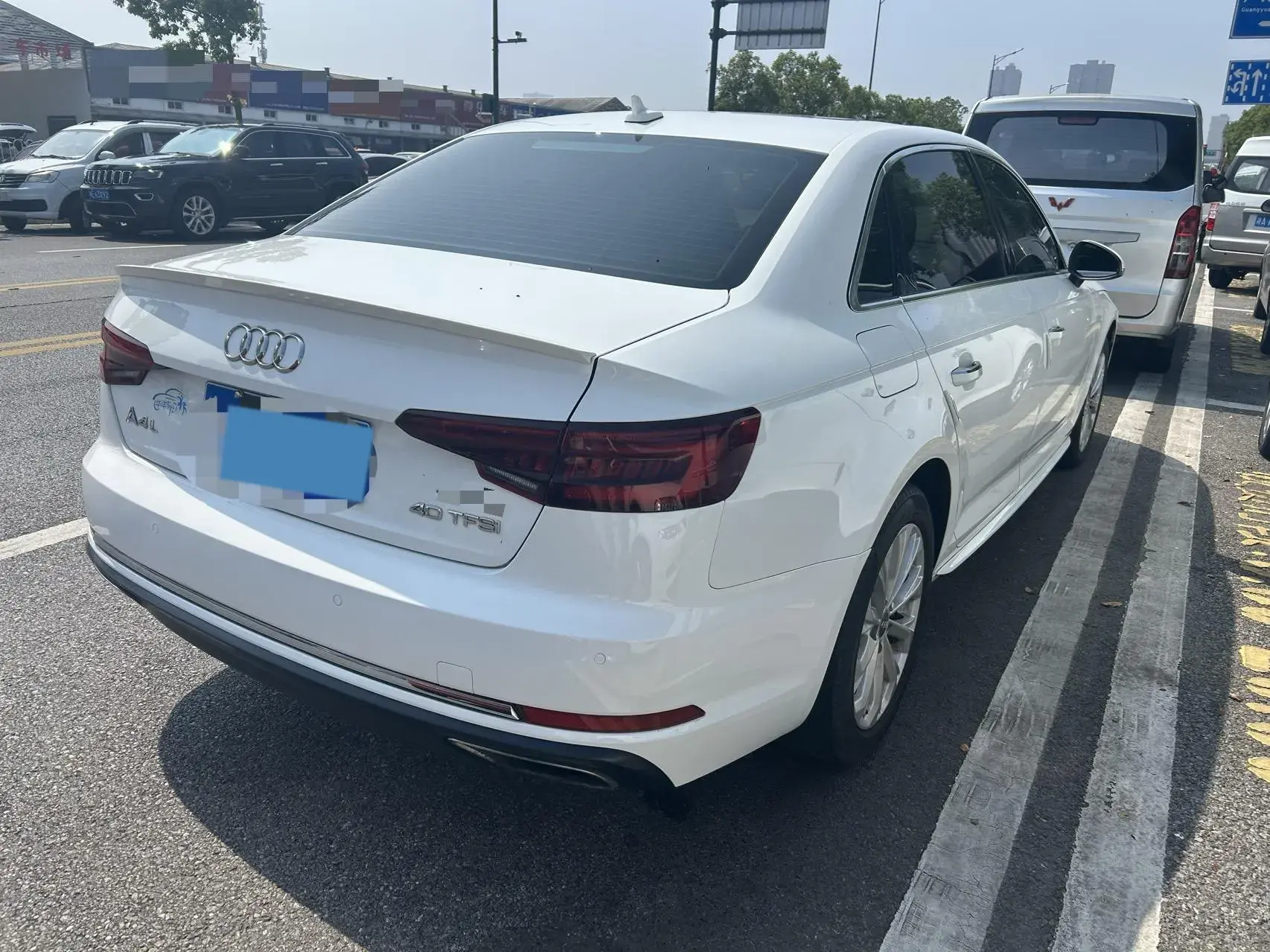 2019 AUDI A4L thumbnail 4