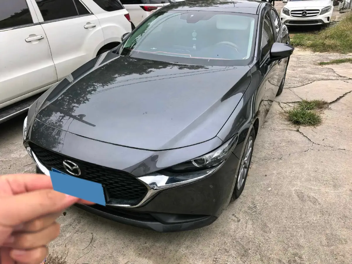 2021 Mazda 3 Axela 2.0L 158HP L4 6AT