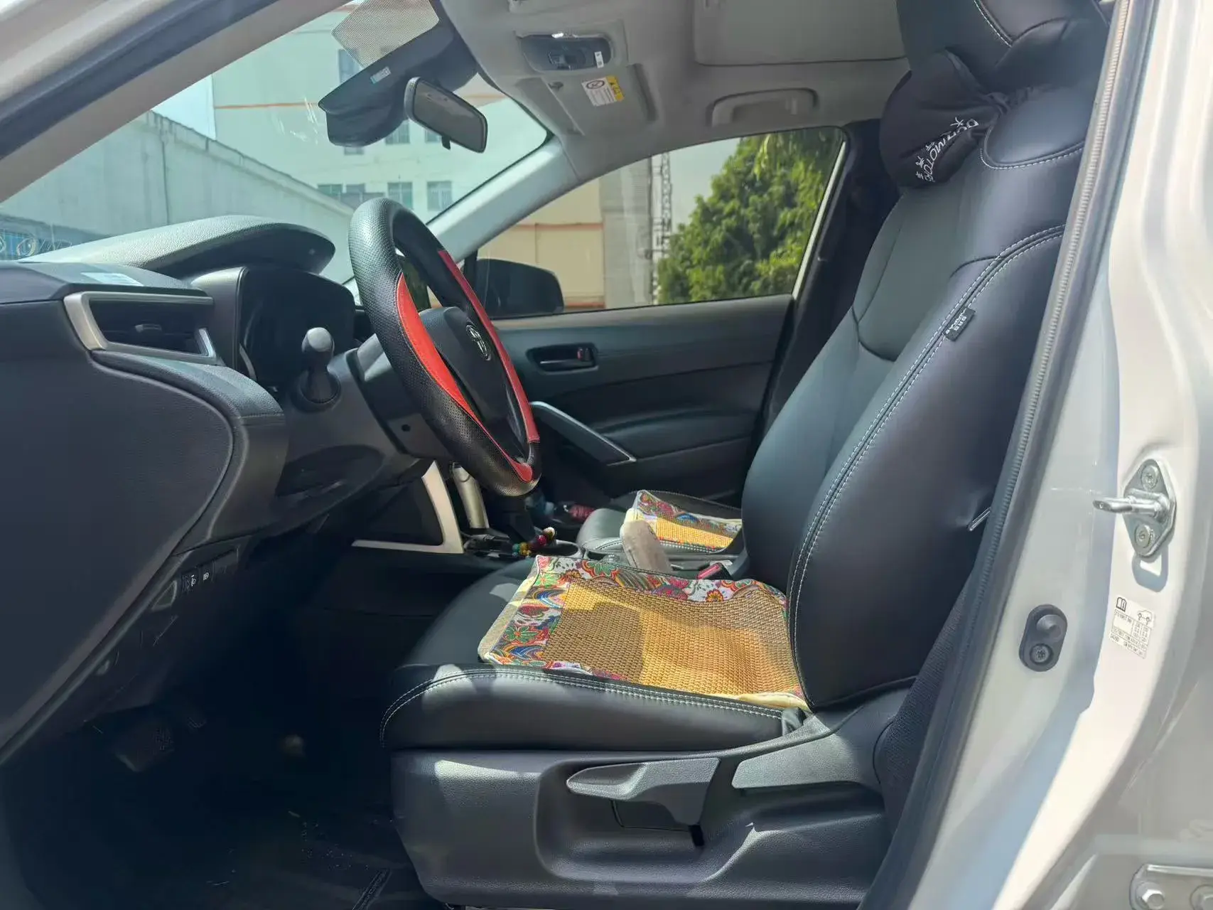 2022 TOYOTA COROLLA thumbnail 2