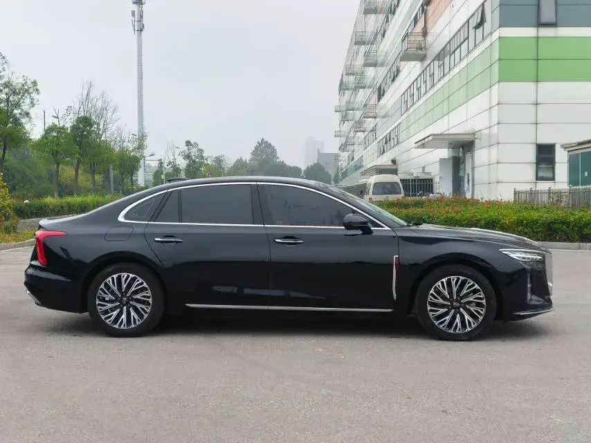 2023 HONGQI H5 thumbnail 4