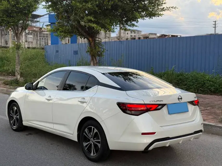 2021 NISSAN SYLPHY thumbnail 4